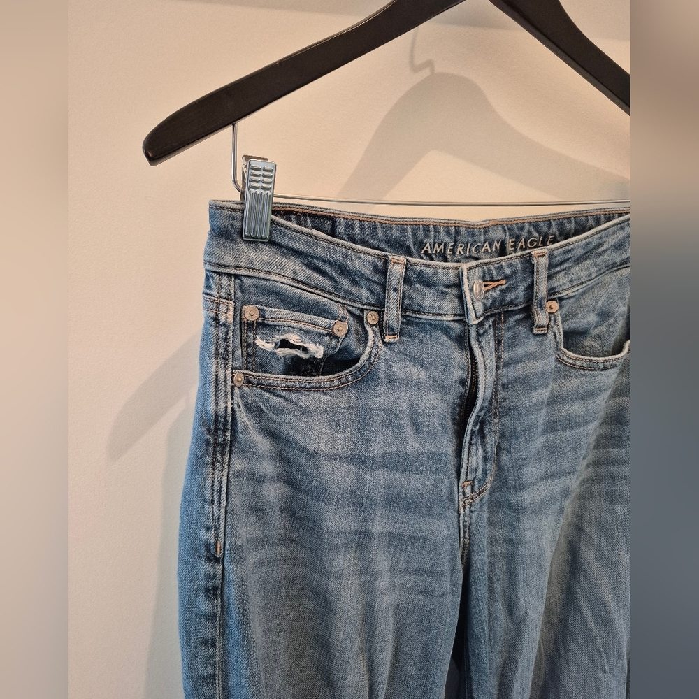 American Eagle Wide Leg Baggy Distressed Jeans Size 4 - Picture 4 of 7